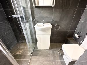 En Suite- click for photo gallery